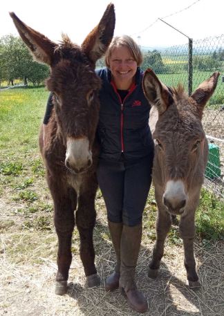 photo perso
Marie-Laure avec Looping et Legend, tendresse
